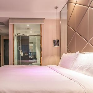 Hotel Calabash Luxury Villa Near New Delhi Airport